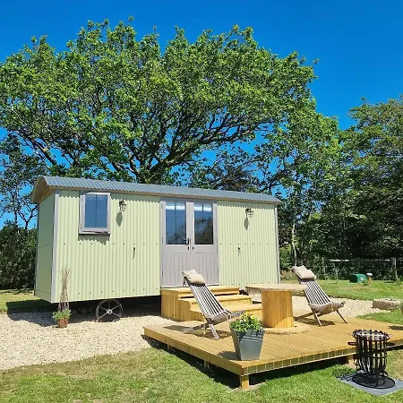 Tolverne Luxury Shepherd'S Hut Holsworthy Exterior photo